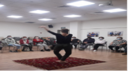 מחול בגובה העינים