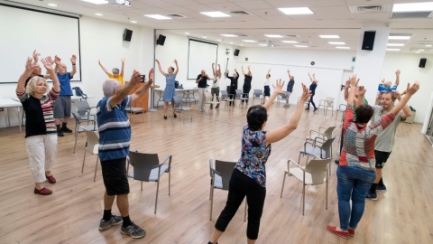 ריקוד קבוצתי.jpg