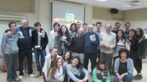 פגישה מחודשת להקרנת סרט ההצגה  דור לדור - מחושך לאור שהועלתה במסגרת תיאטרון עדות 7122015 (13).jpg